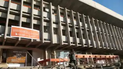 Paro total en la UNCuyo: los gremios exigen respuestas y el campus amaneció sin actividad