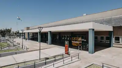 Desesperación en San Juan: un nene de 4 años se ahogó y un policía lo salvó en el camino al hospital