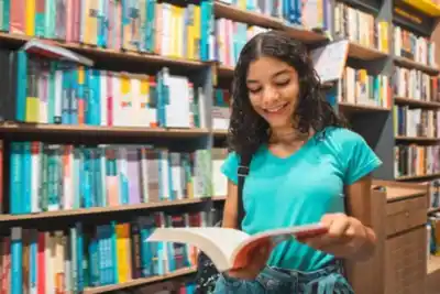 El día que Borges nos enseñó a leer: 127 años del nacimiento del escritor que convirtió la biblioteca paterna en su patria