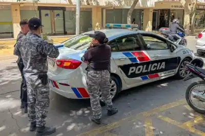 Un menor de 15 años fue detenido en un local de calle Tucumán: la Policía busca a un segundo sospechoso que escapó con una bicicleta robada