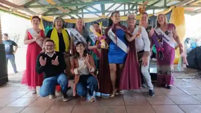 Fiesta en el Parque Schwelm: Doris Cano y Fabio Escacena, los nuevos soberanos de los Adultos Mayores en Eldorado