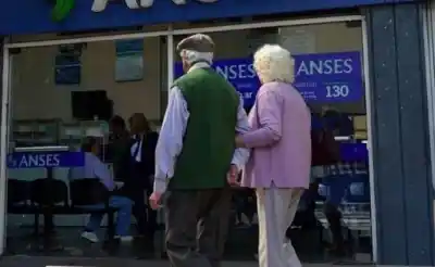 ANSES: quiénes cobran este jueves 27 de agosto y con qué aumento