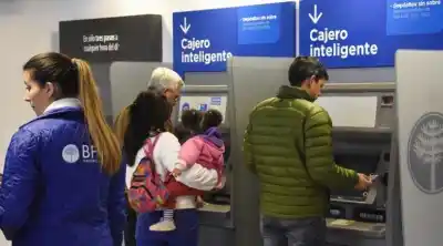Confirmado: los estatales neuquinos cobran agosto antes de que termine el mes