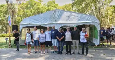 Carpa de protesta en Rosario: el reclamo sindical que desafía la tormenta y el ajuste