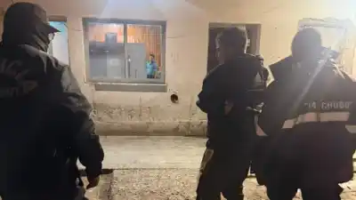 Pelea en plena madrugada: un hombre de 28 años terminó detenido en Quirno Costa