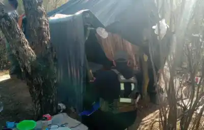 Rescataron a cuatro santiagueños que trabajaban en condiciones inhumanas en una finca
