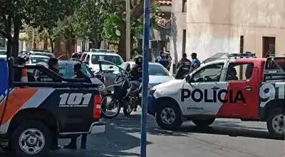 Misterio en plena Capital: hallan muerto a un policía y la causa es un enigma