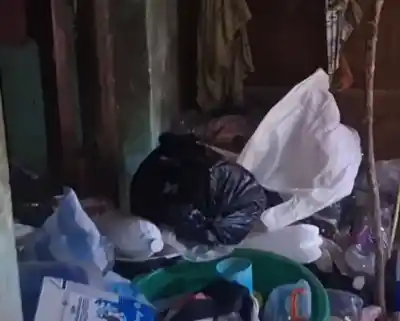 Hallan a una abuela postrada entre la basura en Tartagal: el dramático rescate