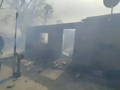 Incendio en Pocito: evalúan reconstruir diez casas destruidas por el fuego