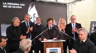 Milei en el homenaje a las víctimas del atentado: un discurso que marcó una línea dura y una alianza inquebrantable