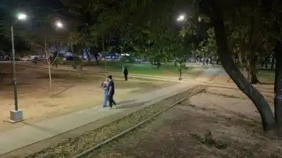 Parque Mitre: los nuevos juegos, la calistenia y las 80 luces que cambiaron su cara