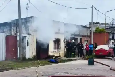 Rescataron a una mujer inconsciente tras un incendio en Gualeguaychú: qué pasó en la vivienda