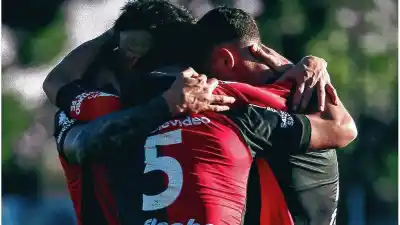 El cambio que encendió a Colón: superó a Ferro y Morón en la tabla de los últimos cinco