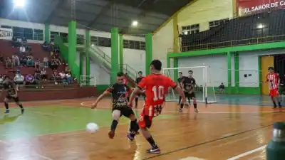 Goleada histórica y sorpresa mayúscula: así arrancó la Liga de Futsal de Apóstoles