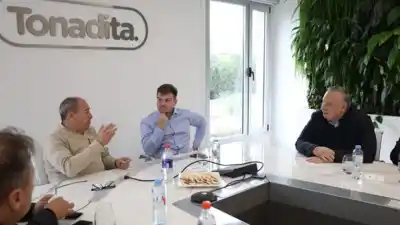 El intendente Accastello llevó el Gabinete Ampliado al barrio Industrial y visitó tres firmas del sector