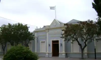 Torres anticipa más cambios en el gabinete y apunta a acelerar la obra pública
