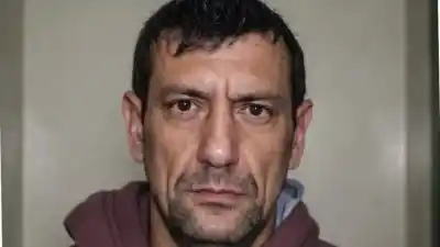 Fuga en Trelew: Un condenado por homicidio se escapa de una sesión psicológica en una clínica