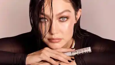 Adiós al cat-eye: cómo lograr los Doe Eyes, la técnica que abre la mirada
