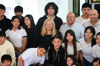 Bullying, violencia en el noviazgo y diversidad: la Legislatura se sumó a una jornada para estudiantes de Cote Lai
