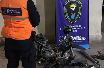 Recuperaron una moto robada que estaba desarmada en una vivienda