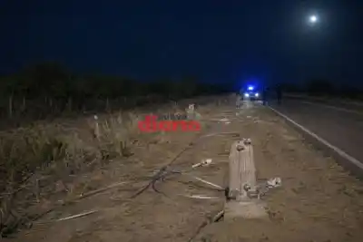 Robaron tres postes de luz y decenas de metros de cable en La Cañada