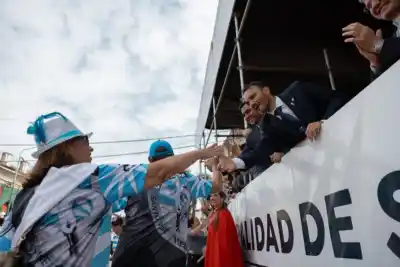Santo Tomé celebró su 163° aniversario con un multitudinario desfile y la firma de convenios clave