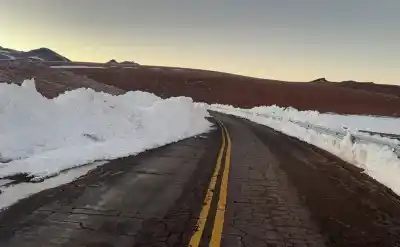 Paso de Jama: sigue el paso restringido y anticipan nieve y viento blanco hasta el sábado