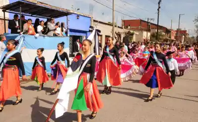 El sábado cortan la avenida Mariscal Sucre por el aniversario del barrio Alberdi: los desvíos de colectivos