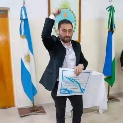 El STJ anuló la suspensión del intendente de Allen y Marcelo Román vuelve al cargo
