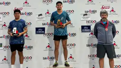 Doble campeón: el jujeño que se quedó con dos títulos en el Regional de tenis de mesa