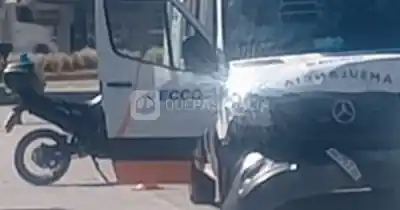 Choque en cadena en zona sur: una ambulancia quedó destrozada sobre la Ruta Provincial 21