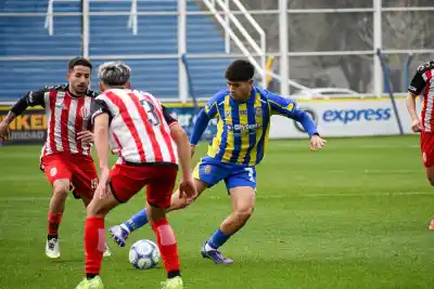 Dos goles de Pavoni en siete minutos: cómo la reserva de Central rescató un empate en Arroyo Seco