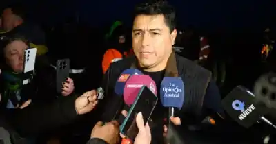 Vidal anunció dos proyectos para perforar pozos no convencionales en Santa Cruz y cargó contra las petroleras por los despidos