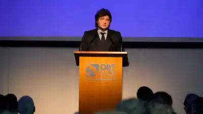 Milei ante alumnos de la ORT: comparó a Marx con Satán y a Dios con la abundancia