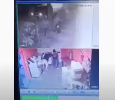 VIDEO| Intentaron robar una panadería de Monteros y se llevan una moto