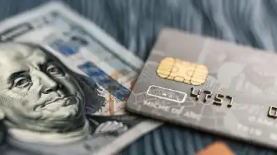 Dólar oficial y tarjeta: a cuánto cerró el tipo de cambio este jueves y qué banco ofreció el valor más alto