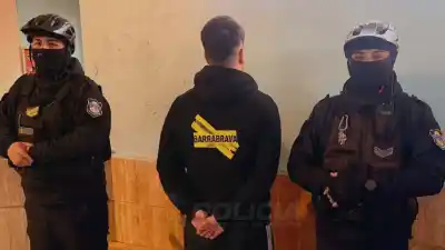 Quiso pagar una deuda millonaria en un hotel de Neuquén con comprobantes falsos: qué encontraron en su poder