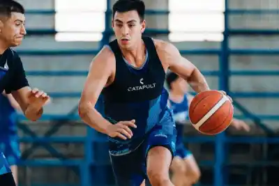 Sebastián Orresta, el nuevo base de Regatas: qué dijo sobre la doble competencia y el objetivo del club