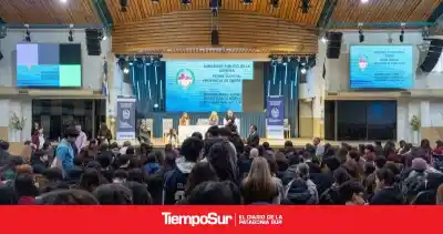 Más de 800 estudiantes santacruceños debatieron sobre convivencia democrática: qué rol juega la nueva Ley Penal Juvenil