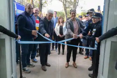 Poggi inauguró la nueva Comisaría 8ª de Villa Mercedes: qué divisiones funcionarán en el edificio