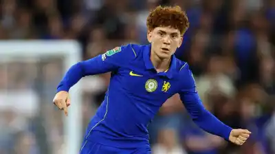 El Colo Barco debutó en Chelsea entre silbidos y un elogio que sorprendió: la cifra que marca su presente en Europa