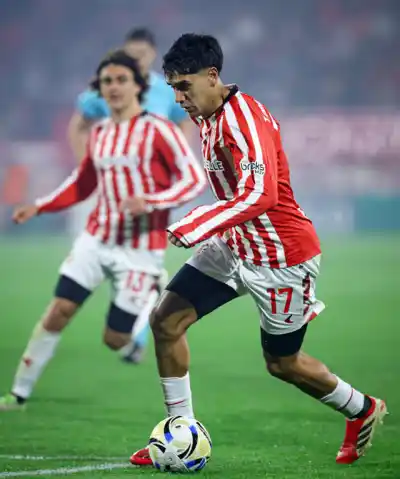 Estudiantes goleó 3-1 a Barracas Central y avanzó en la Copa Argentina: el dato que ilusiona al Pincha