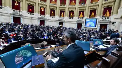 El sindicato del riesgo país: quiénes son los diputados que se unieron para frenar a Milei