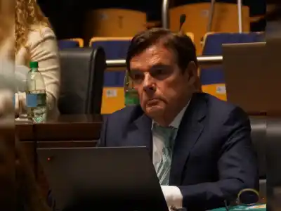 Szychowski denunció privilegios en la Legislatura y apuntó contra Rovira: los tres frentes de conflicto