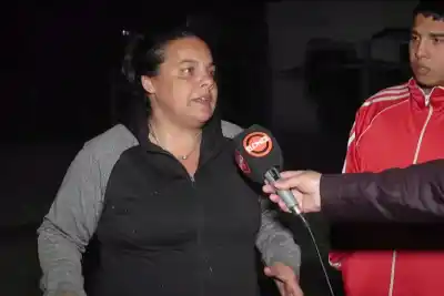 Vecinos de Paraná recuperaron una calle intransitable por las lluvias: cómo lo lograron