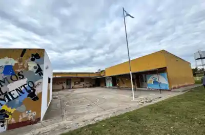 Denuncian a una directora por maltrato a alumnos en Nogoyá: los chicos no quieren ir a la escuela