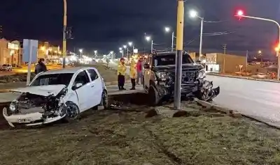 Colisión en la Ruta 3 en Río Grande: cómo se produjo el choque entre un Fox y una camioneta