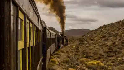 La Trochita en Río Negro: cómo es el viaje por la estepa que parte de Jacobacci