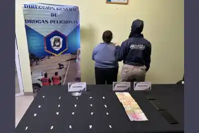 Detuvieron a una mujer en un allanamiento en La Banda: qué secuestraron en el barrio Sarmiento