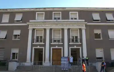 Un falso abogado estafó a una compañera de trabajo: la justicia tucumana dictó una sentencia con una condición inesperada